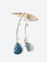 Load image into Gallery viewer, Spring Earring #2
